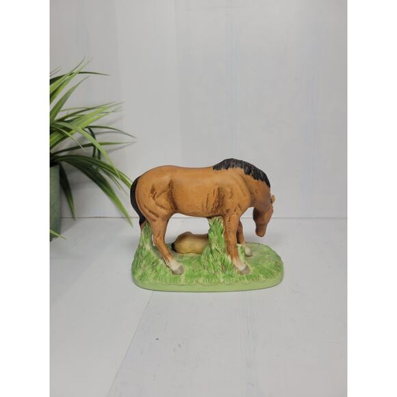 Vintage Homco 1442 Mare & Colt Horse Figurine - Picture 2 of 4